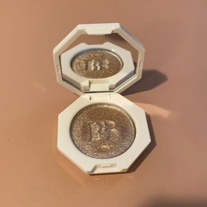 Fenty Beauty free style highlighter- killawatt foil, sand castle